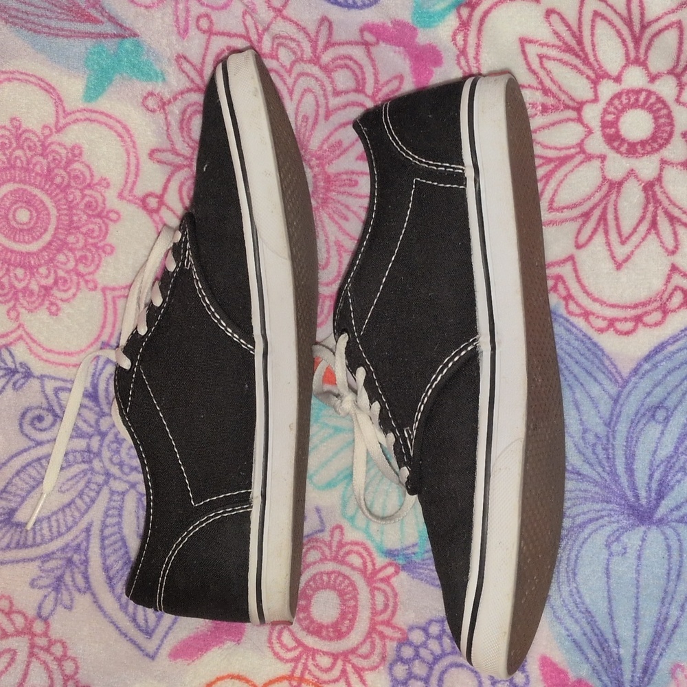 Vans Atwood Black and White Canvas Low Top Shoes Womens Size 9 - Picture 7 of 9